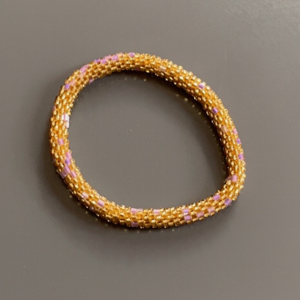 Good and purple beaded bracelet